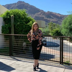 Meet your Posher, Ana